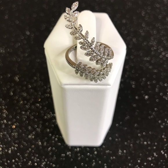 FLOWER BRIDAL RING - Picture 3 of 6